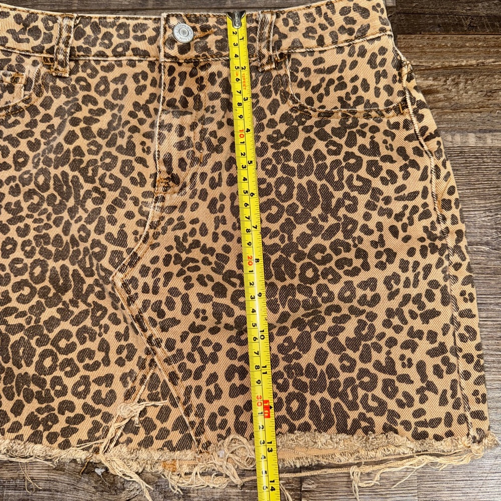 PacSun Leopard Print Denim Mini Skirt Raw Hem Size 25 - Picture 6 of 6